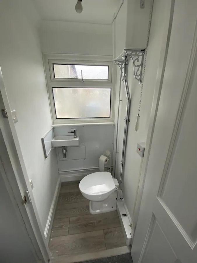 The Retreat @ The Old Smithy, Colebrook Village Plymouth Exteriör bild